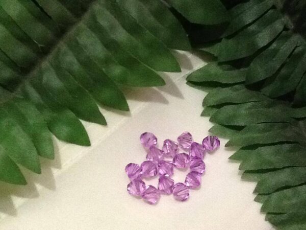 8mm Transparent purple acrylic bicone beads (est 100pcs)