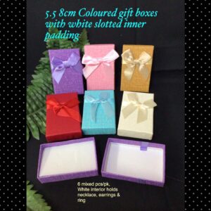 5.5x8cm Coloured gift boxes with white slotted inner padding