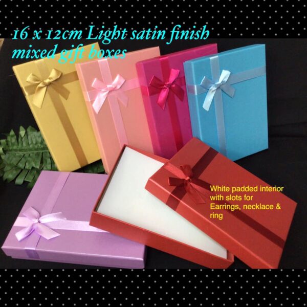 16x12cm Light Satin finish mixed gift boxes