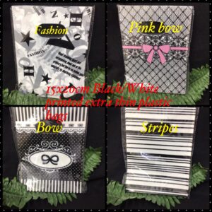 15x20cm Black/White printed extra thin plastic bags (est 100pcs)