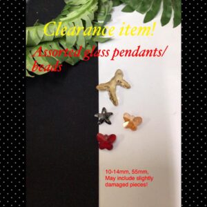 Assorted glass pendants/beads (4pcs)