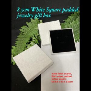 8.5cm White Square Padded Jewelry gift boxes